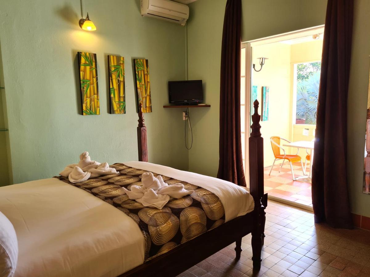 Habitation Du Comte Hotel Sainte-Rose Bagian luar foto